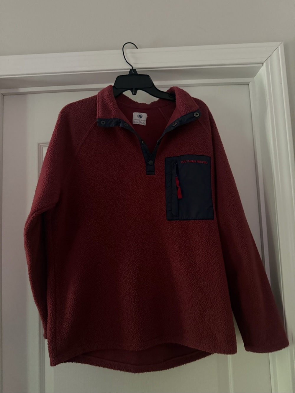 Men’s Southern Proper Dixon Pullover size large.